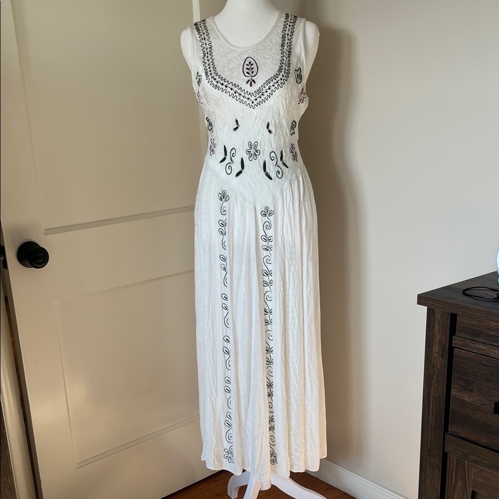 Vintage 90s Y2K White Embroidered Boho drop waist Midi Dress Free Size romantic